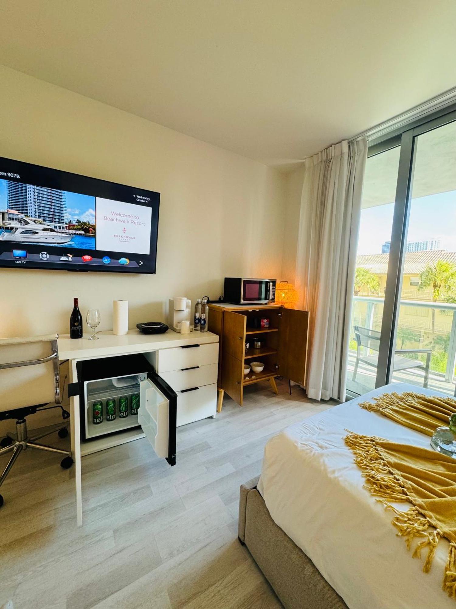 Beachwalk Resort & Condos Plaja Hallandale Exterior foto